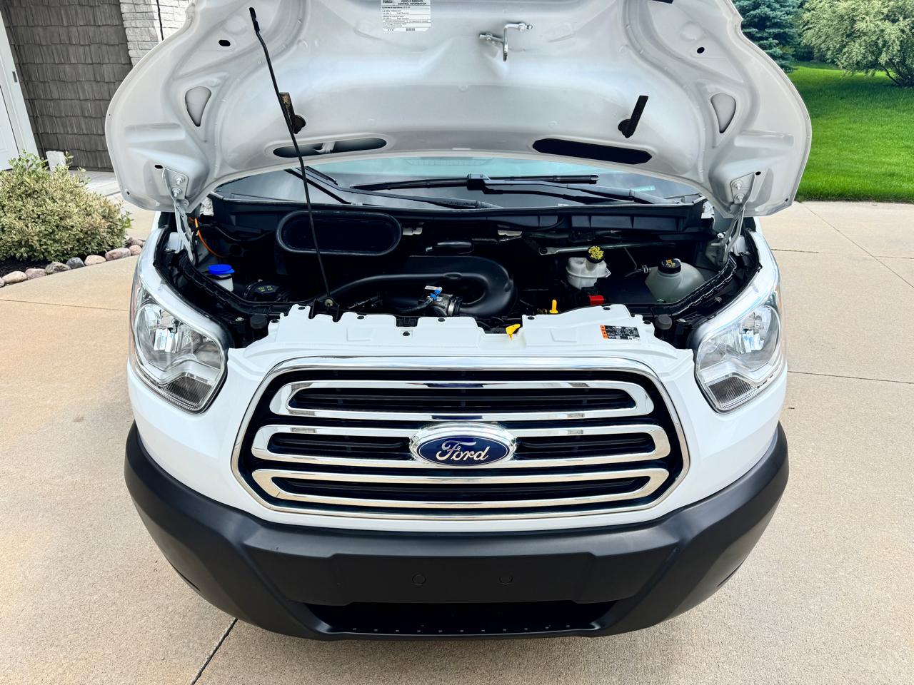 Ford Transit Van T-250 148" Med Rf 9000 GVWR Sliding RH Dr 2019