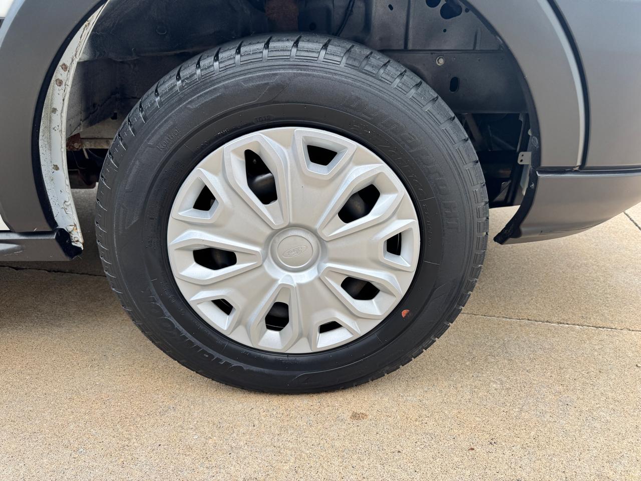 Ford Transit Van T-250 148" Med Rf 9000 GVWR Sliding RH Dr 2019