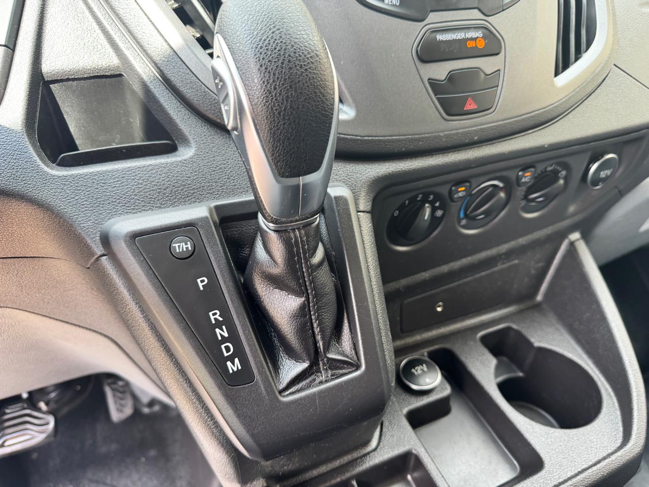 Ford Transit Van T-250 148" Med Rf 9000 GVWR Sliding RH Dr 2019