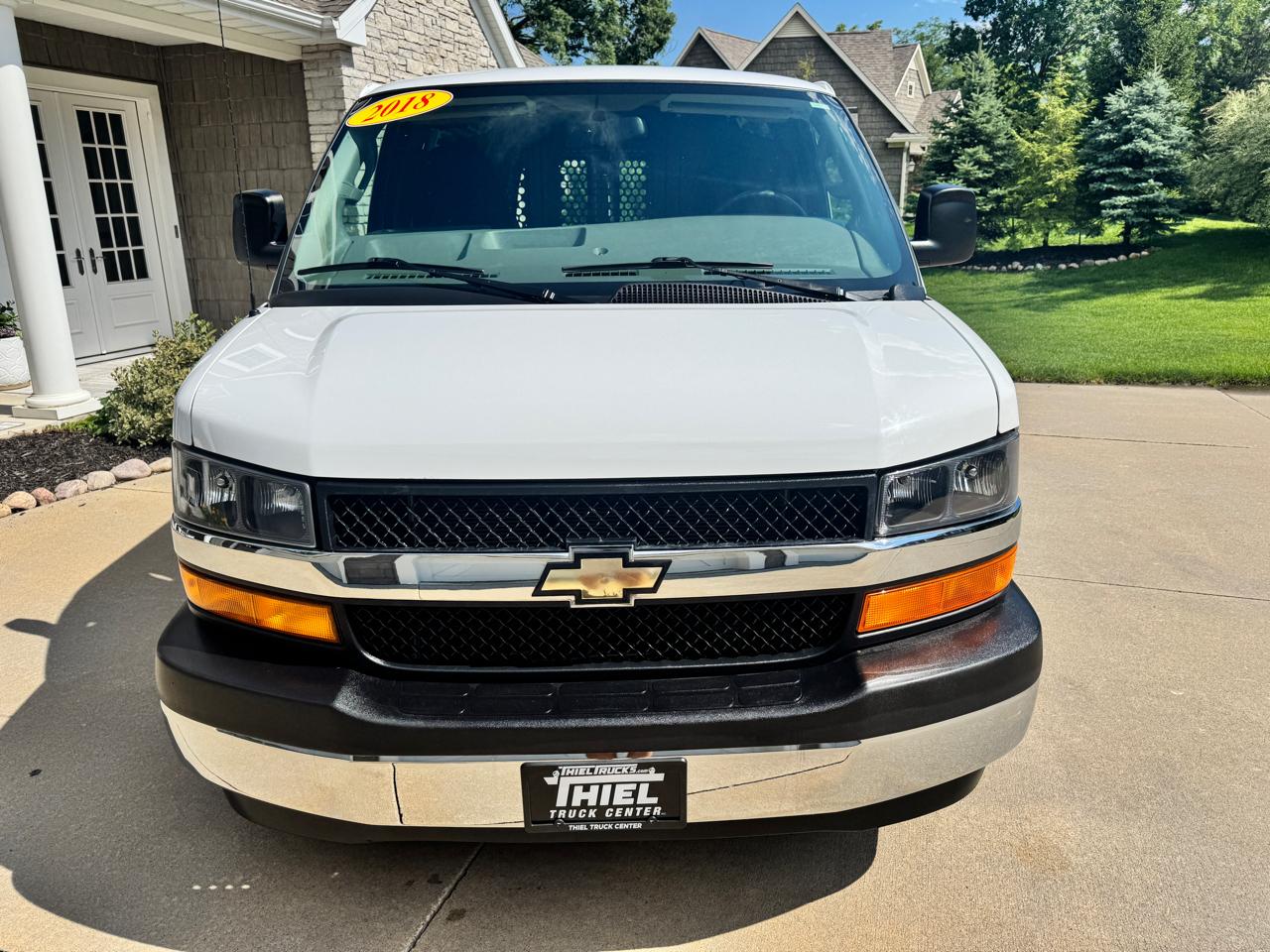 Chevrolet Express Cargo Van RWD 2500 135" 2018