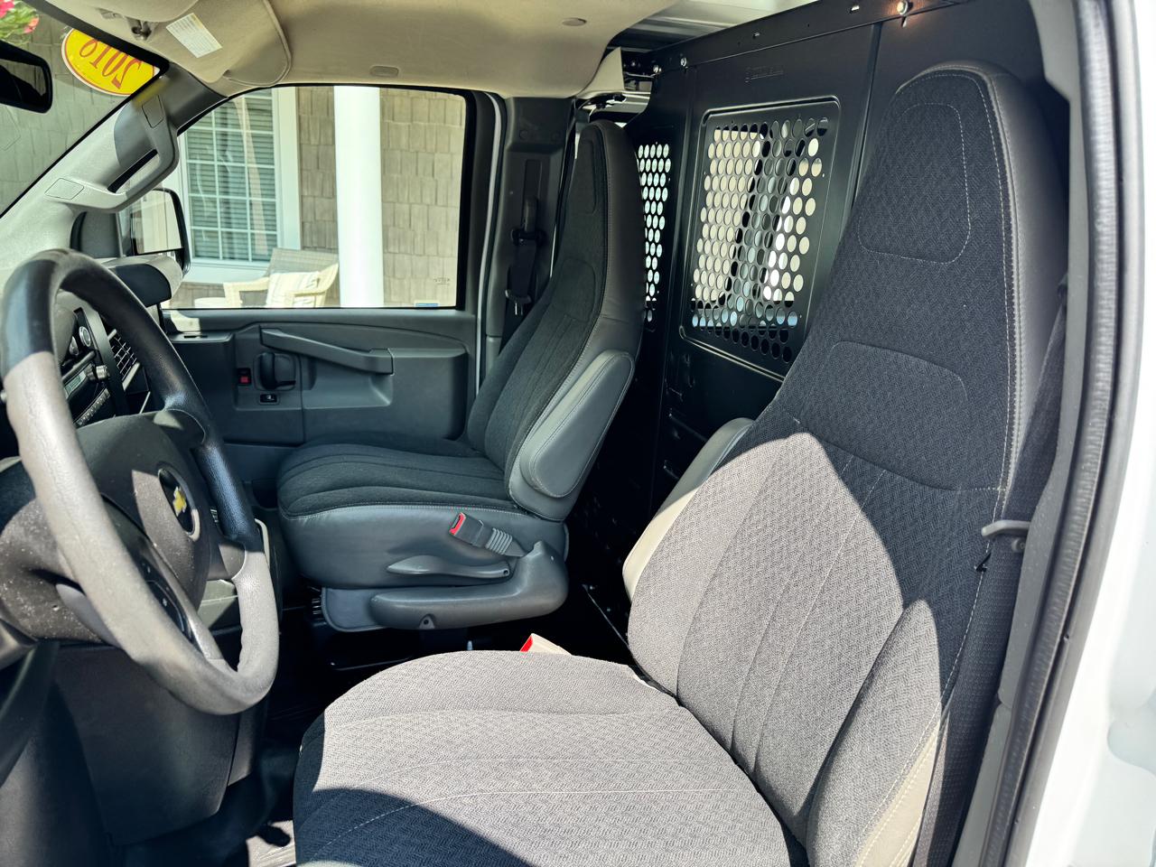 Chevrolet Express Cargo Van RWD 2500 135" 2018