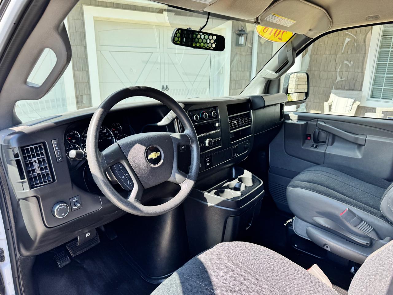 Chevrolet Express Cargo Van RWD 2500 135" 2018