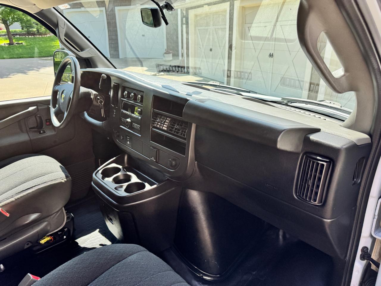 Chevrolet Express Cargo Van RWD 2500 135" 2018