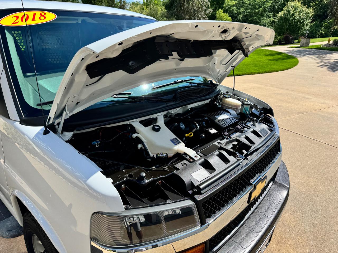 Chevrolet Express Cargo Van RWD 2500 135" 2018