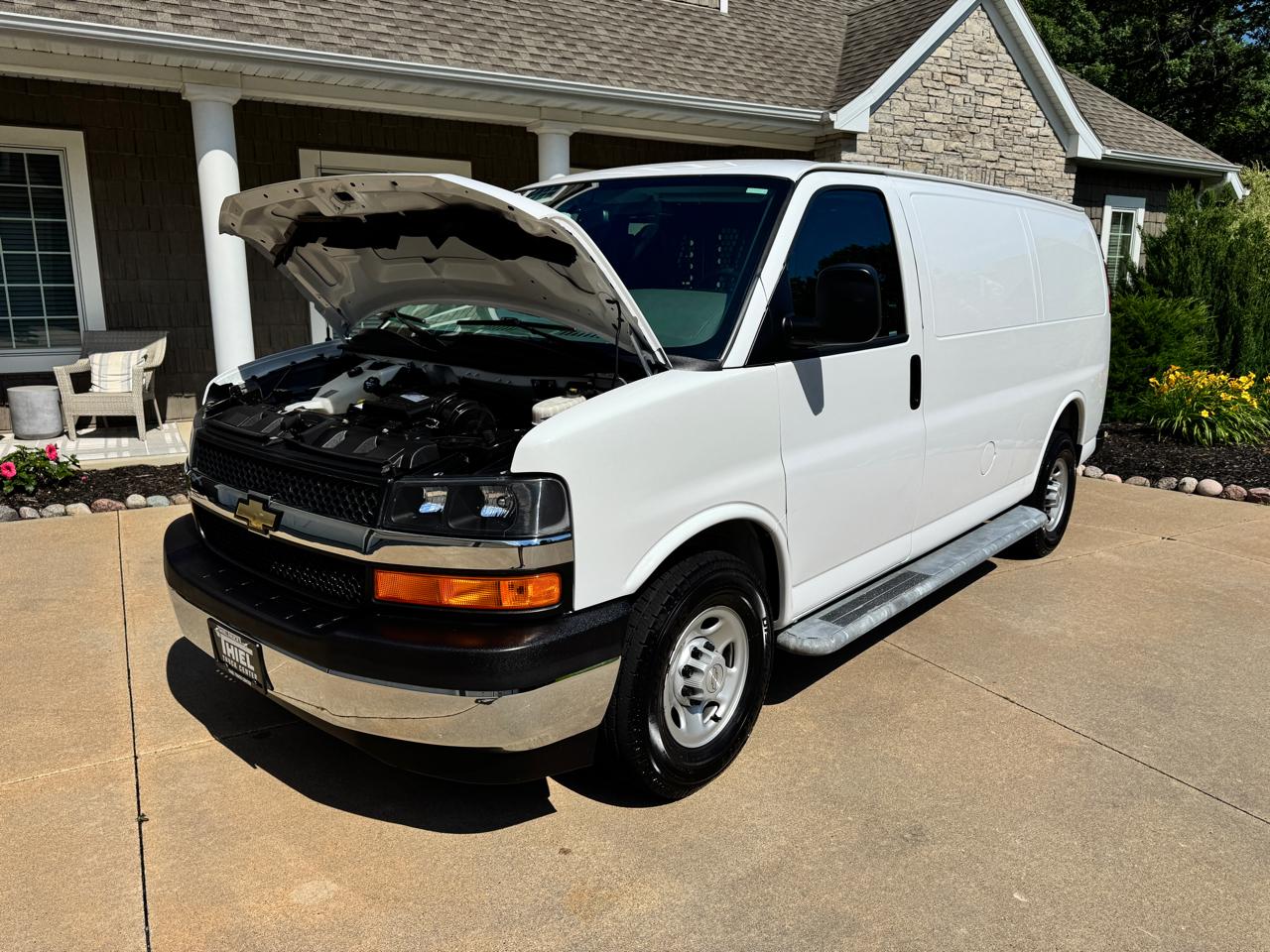 Chevrolet Express Cargo Van RWD 2500 135" 2018
