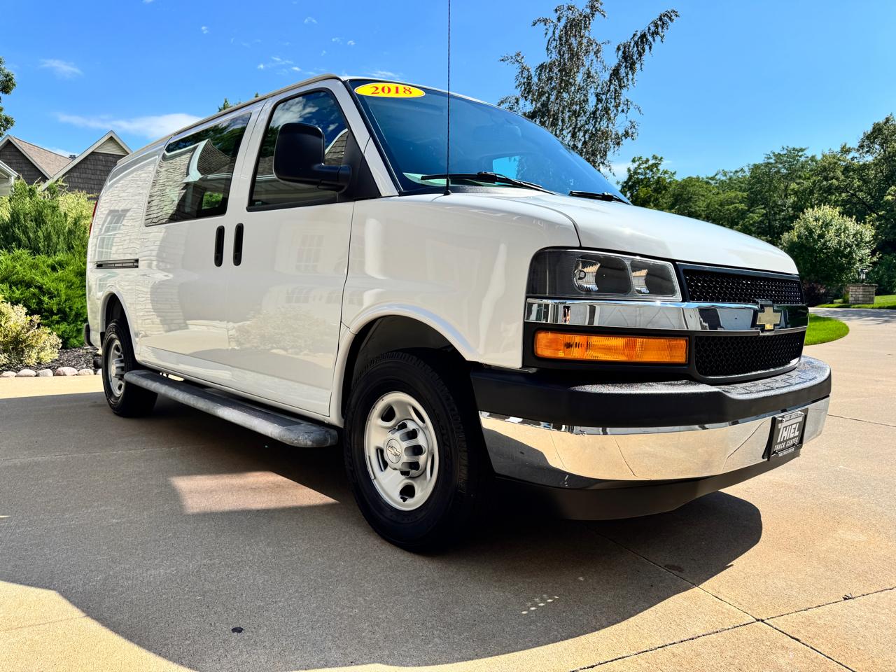 Chevrolet Express Cargo Van RWD 2500 135" 2018