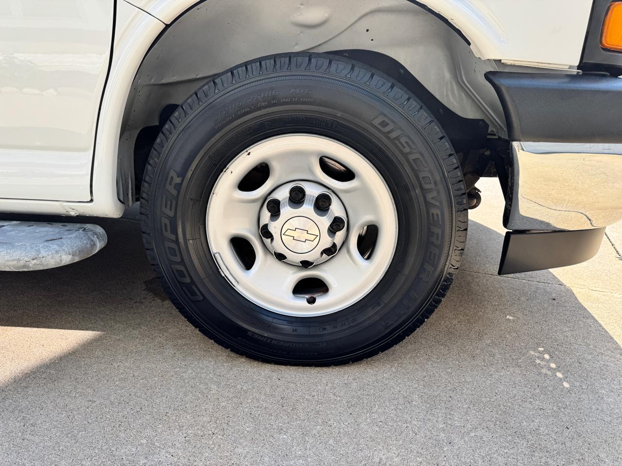 Chevrolet Express Cargo Van RWD 2500 135" 2018