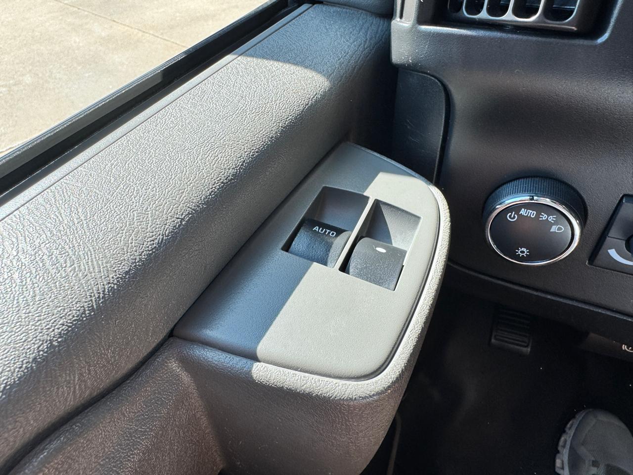 Chevrolet Express Cargo Van RWD 2500 135" 2018