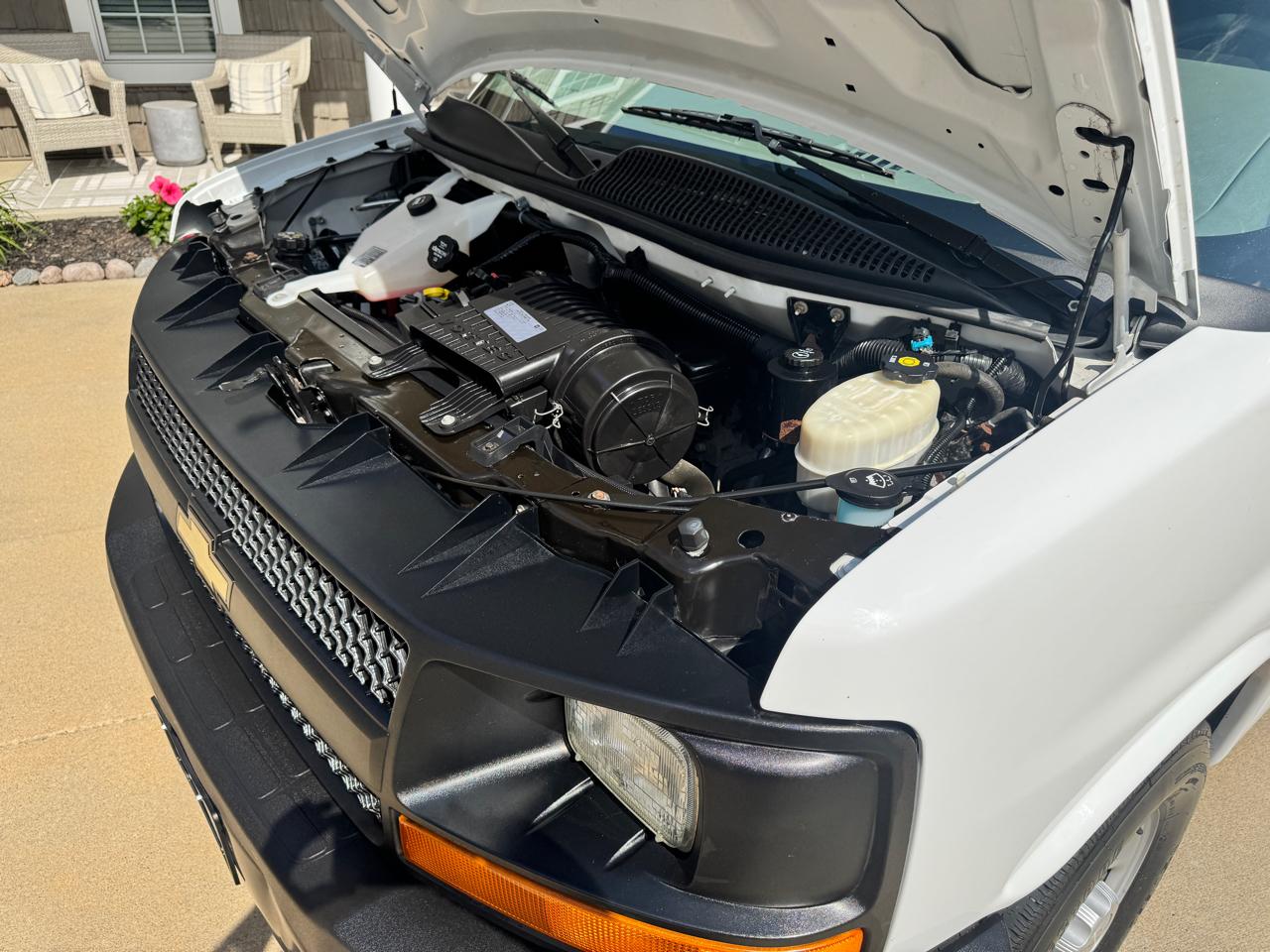 Chevrolet Express Cargo Van RWD 2500 135" 2017