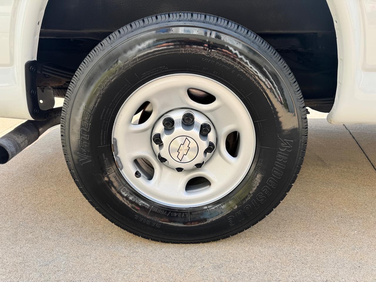 Chevrolet Express Cargo Van RWD 2500 135" 2017