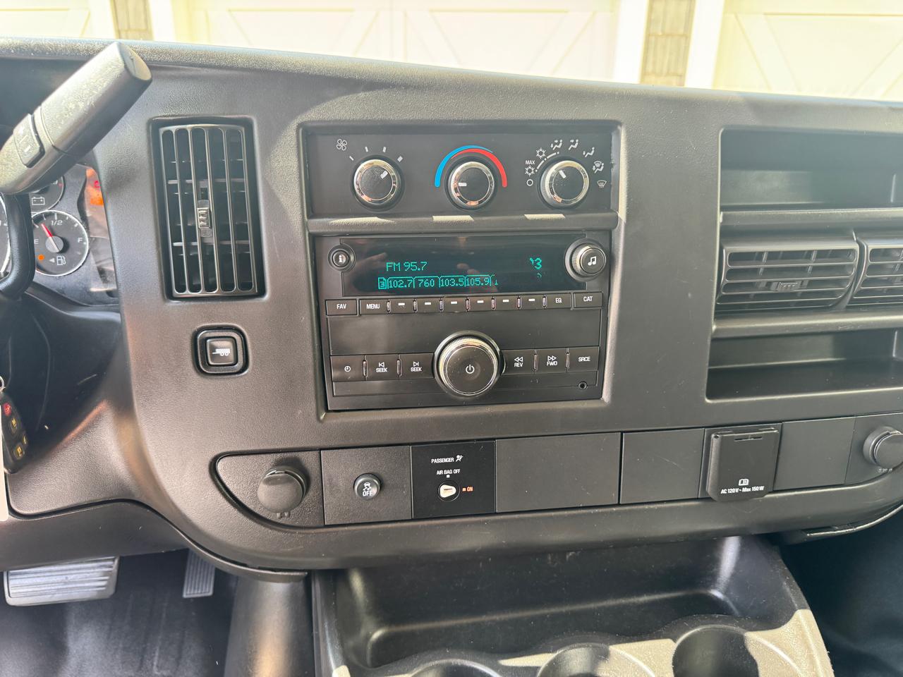 Chevrolet Express Cargo Van RWD 2500 135" 2017