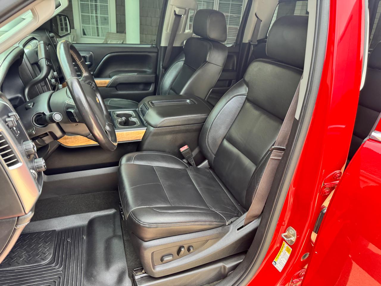 Chevrolet Silverado 2500HD Built After Aug 14 4WD Double Cab 158.1" LTZ 2015