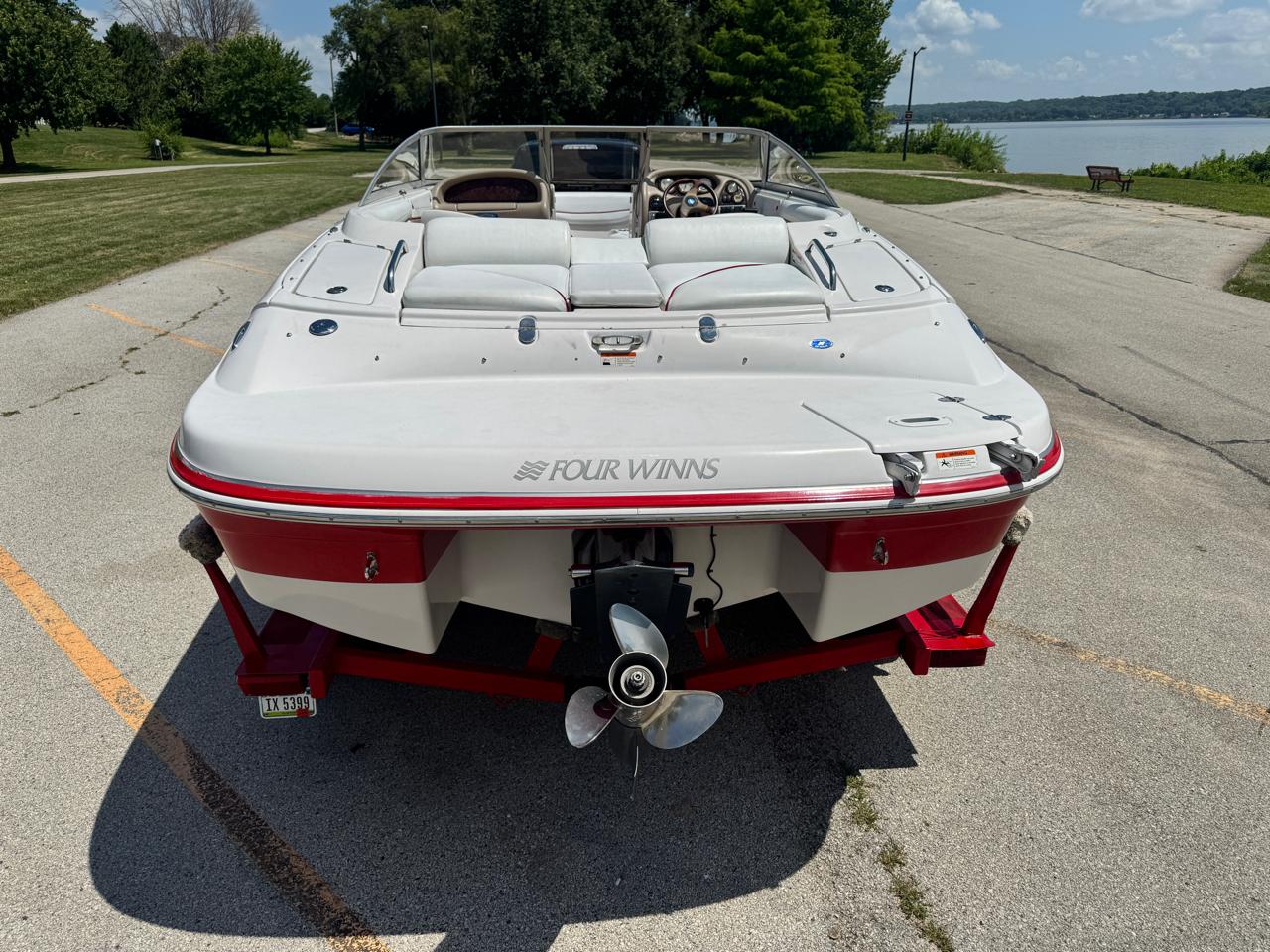 Four Winns 220 Horizon  2006