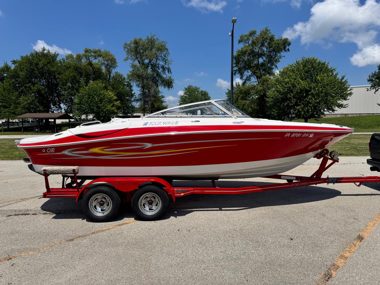 Four Winns 220 Horizon  2006