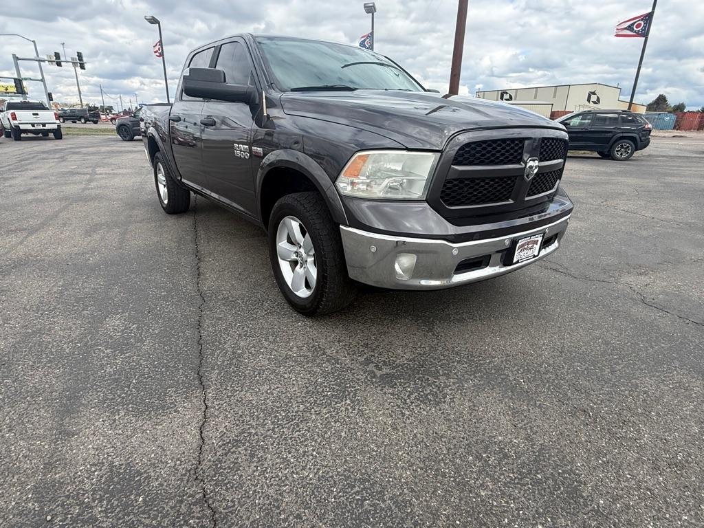 RAM 1500 SLT Crew Cab SWB 4WD 2015