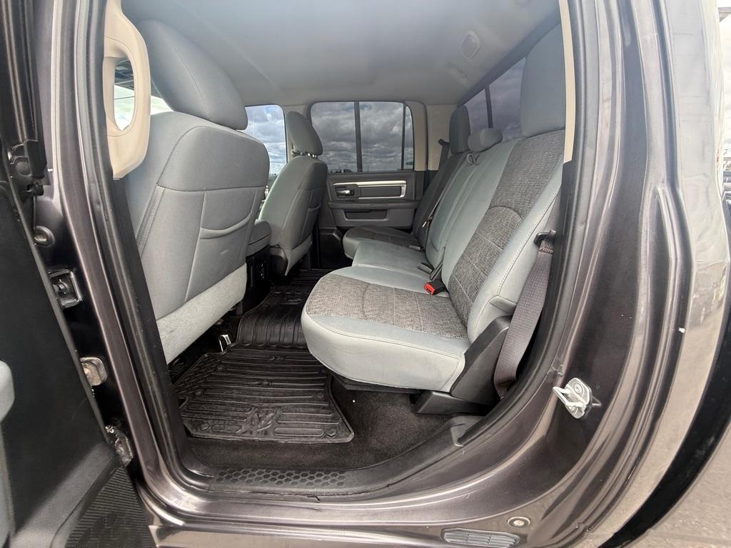 RAM 1500 SLT Crew Cab SWB 4WD 2015