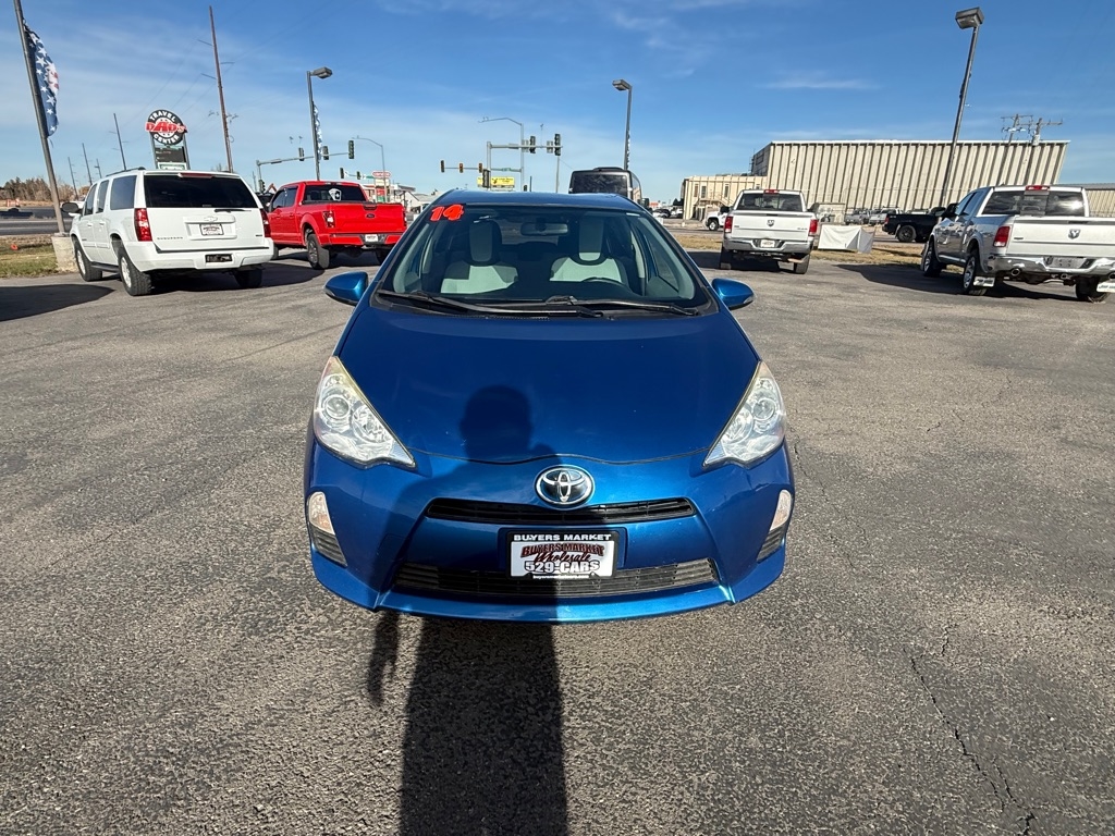 2014 Toyota Prius C Four photo 2