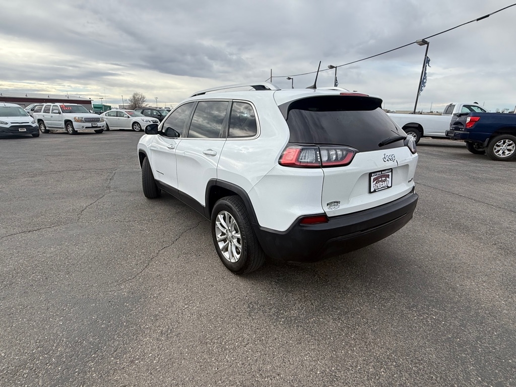 2019 Jeep Cherokee Latitude photo 2