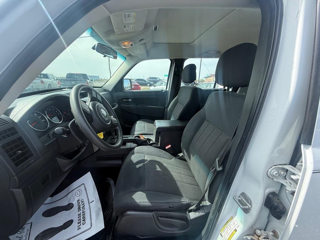 Jeep Liberty Sport 2WD 2012