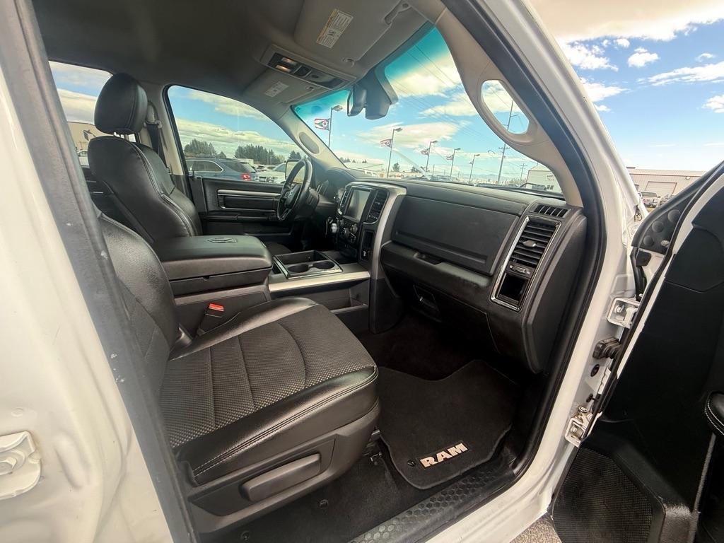 RAM 1500 Sport Crew Cab SWB 4WD 2015