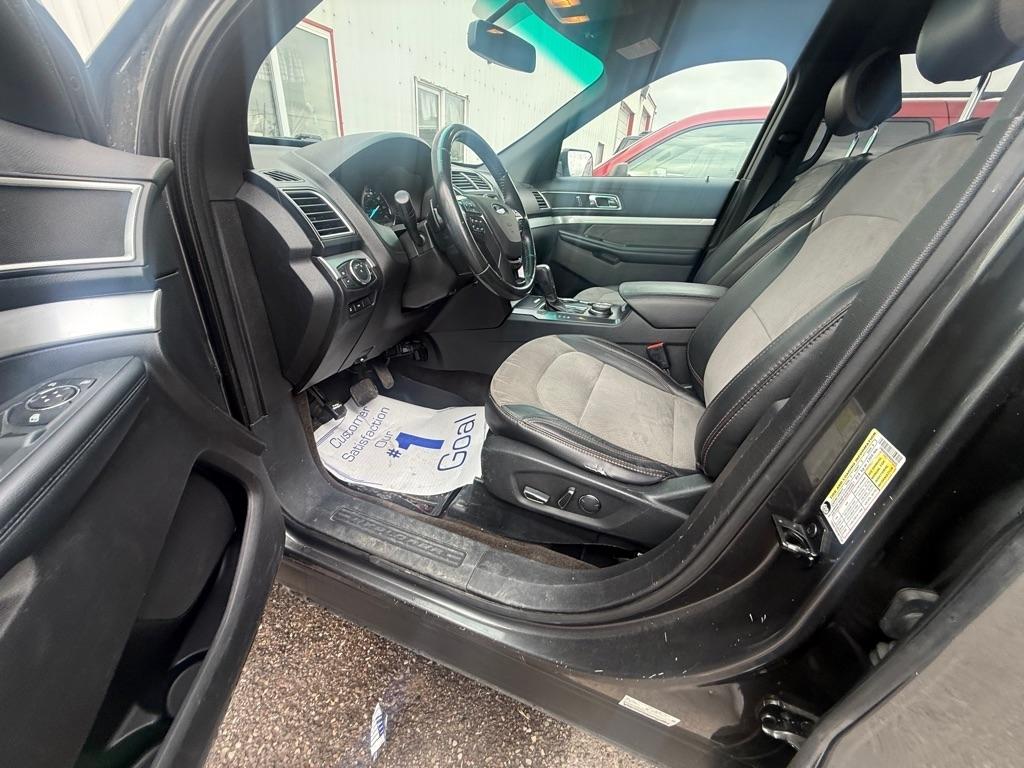 Ford Explorer XLT 4WD 2017