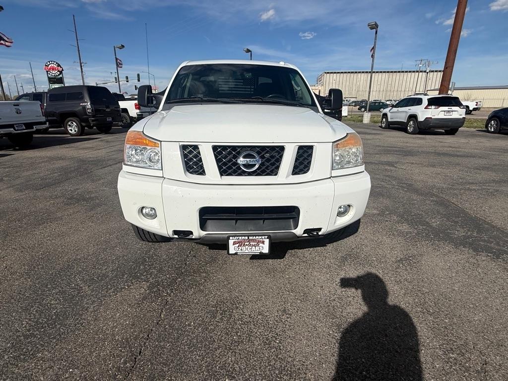 Nissan Titan XE Crew Cab 4WD SWB 2010