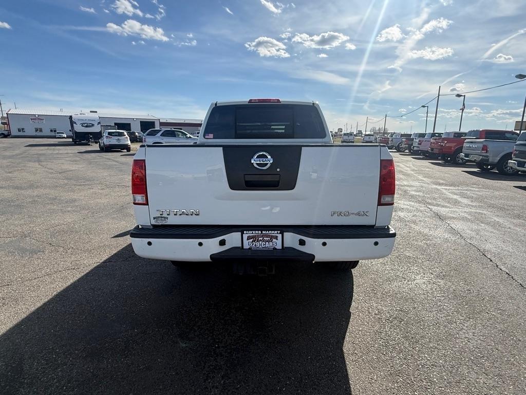 Nissan Titan XE Crew Cab 4WD SWB 2010