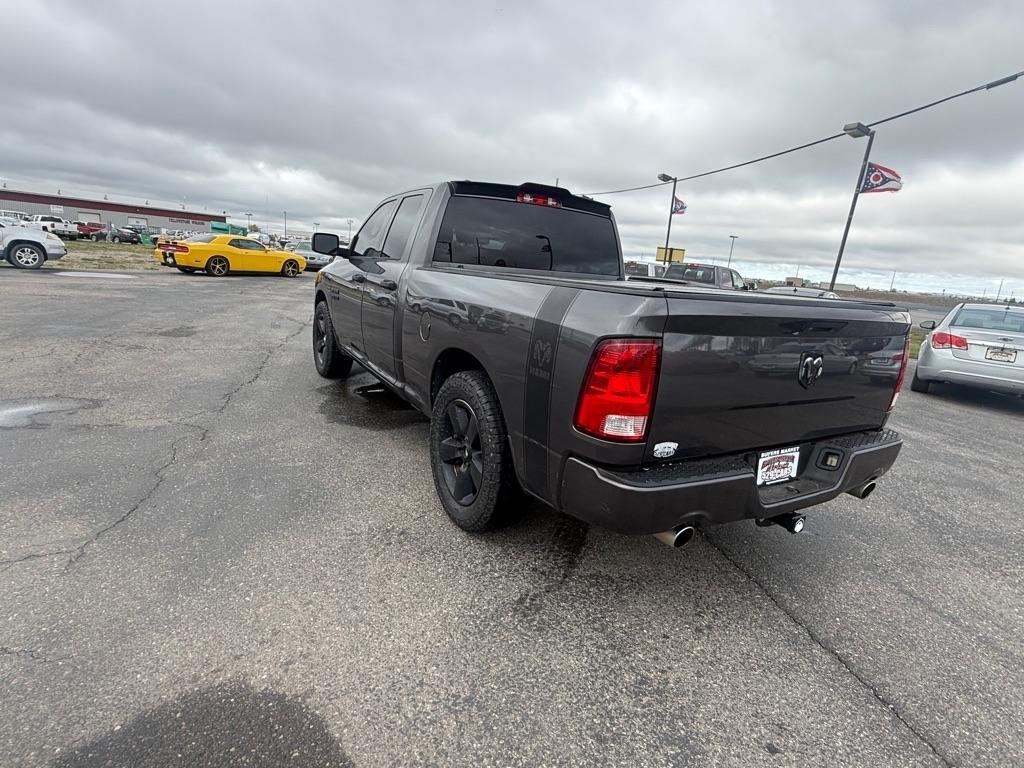 RAM 1500 Tradesman Quad Cab 2WD 2016
