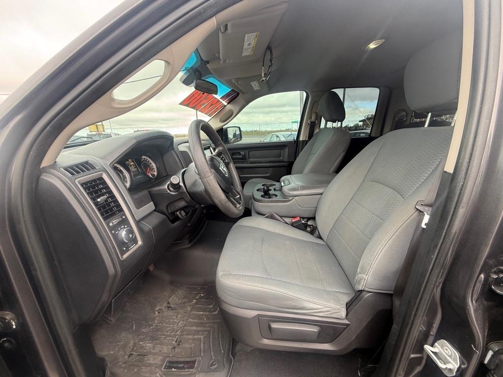 RAM 1500 Tradesman Quad Cab 2WD 2016