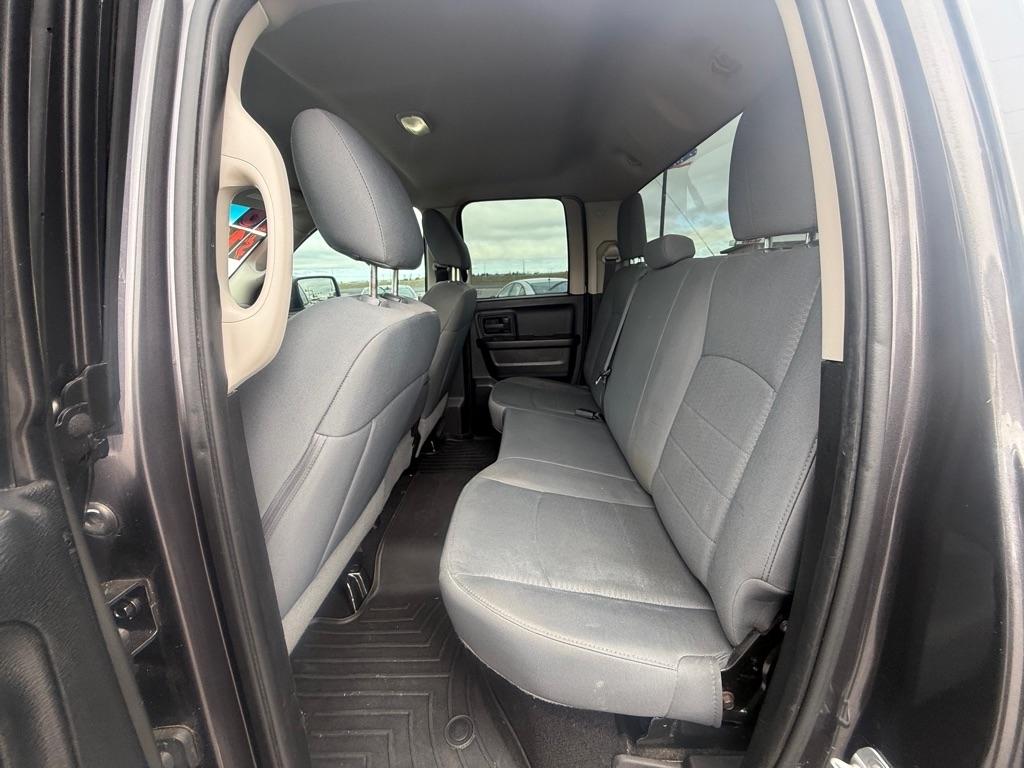 RAM 1500 Tradesman Quad Cab 2WD 2016
