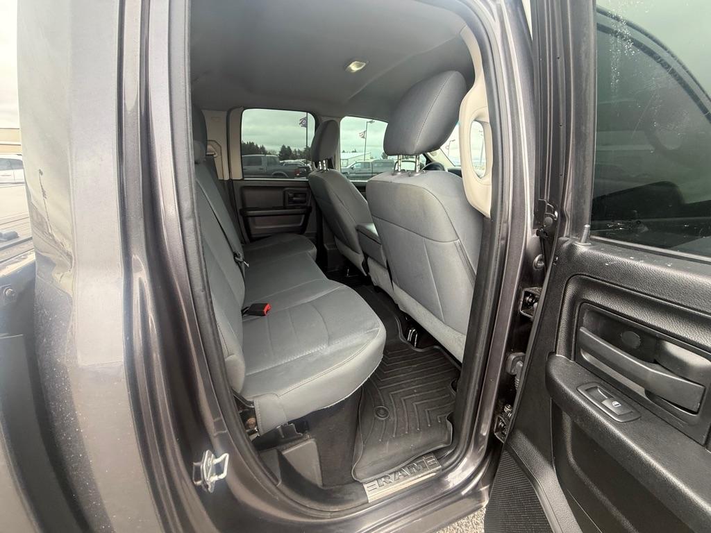 RAM 1500 Tradesman Quad Cab 2WD 2016