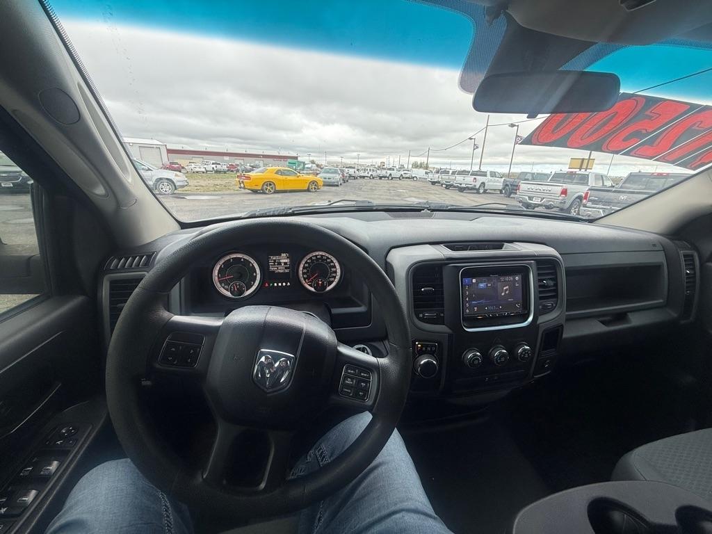 RAM 1500 Tradesman Quad Cab 2WD 2016
