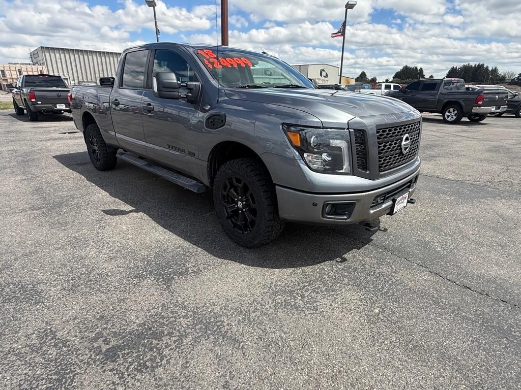 Nissan Titan XD PRO-4X Crew Cab 4WD Diesel 2018