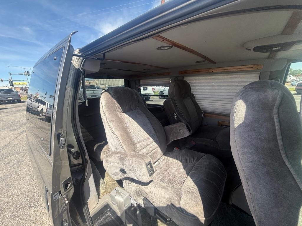 Chevrolet Astro Cargo Van AWD 2002
