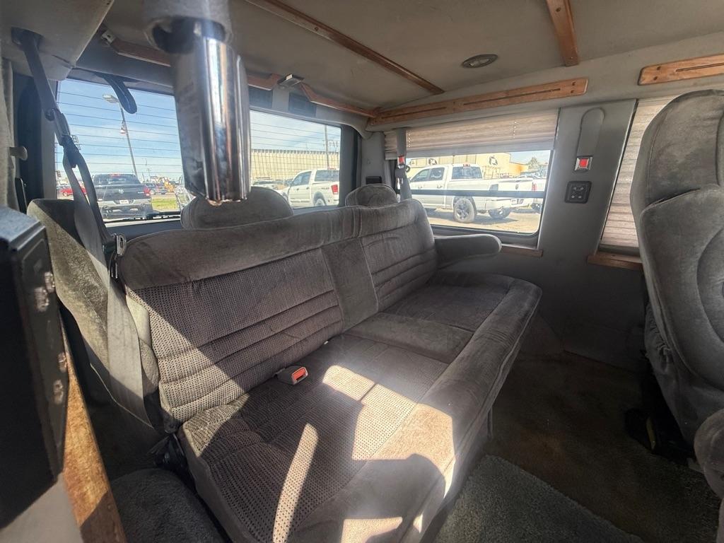 Chevrolet Astro Cargo Van AWD 2002