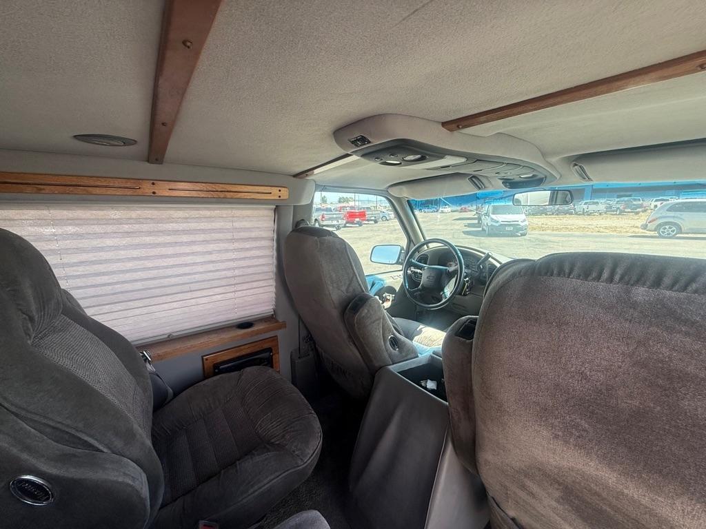 Chevrolet Astro Cargo Van AWD 2002