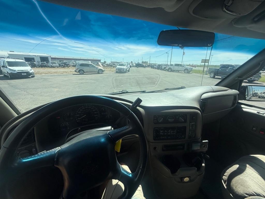 Chevrolet Astro Cargo Van AWD 2002