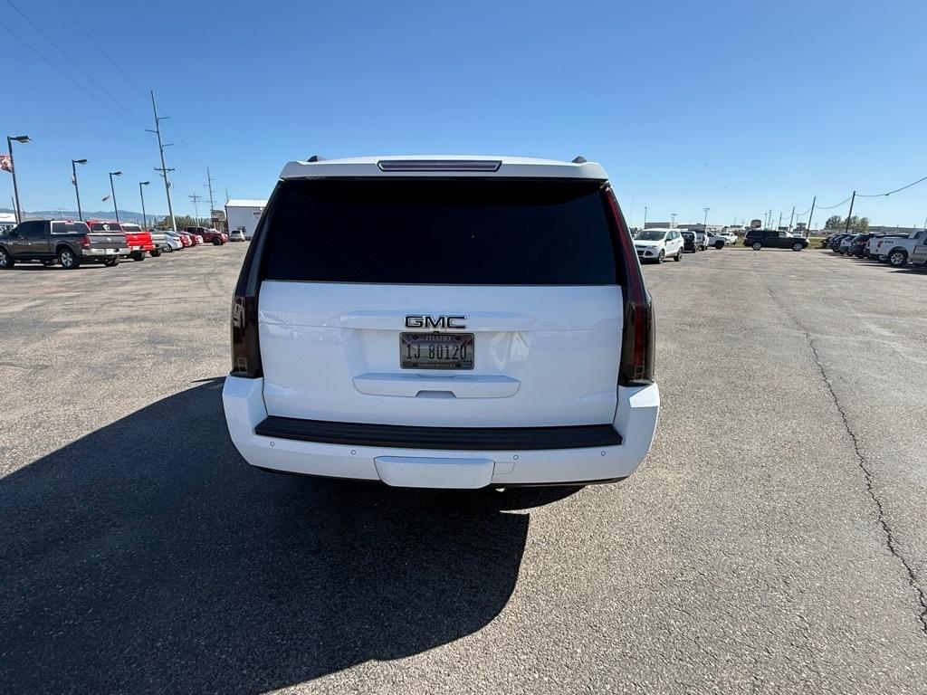 GMC Yukon XL SLE 1/2 Ton 4WD 2015