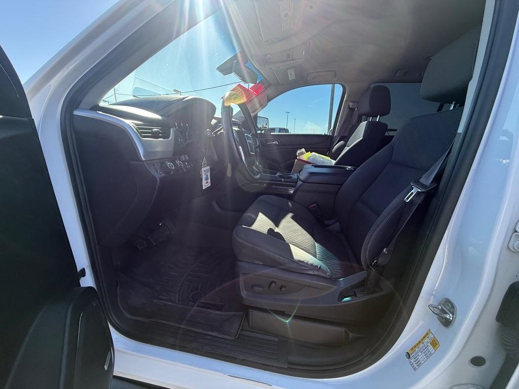 GMC Yukon XL SLE 1/2 Ton 4WD 2015