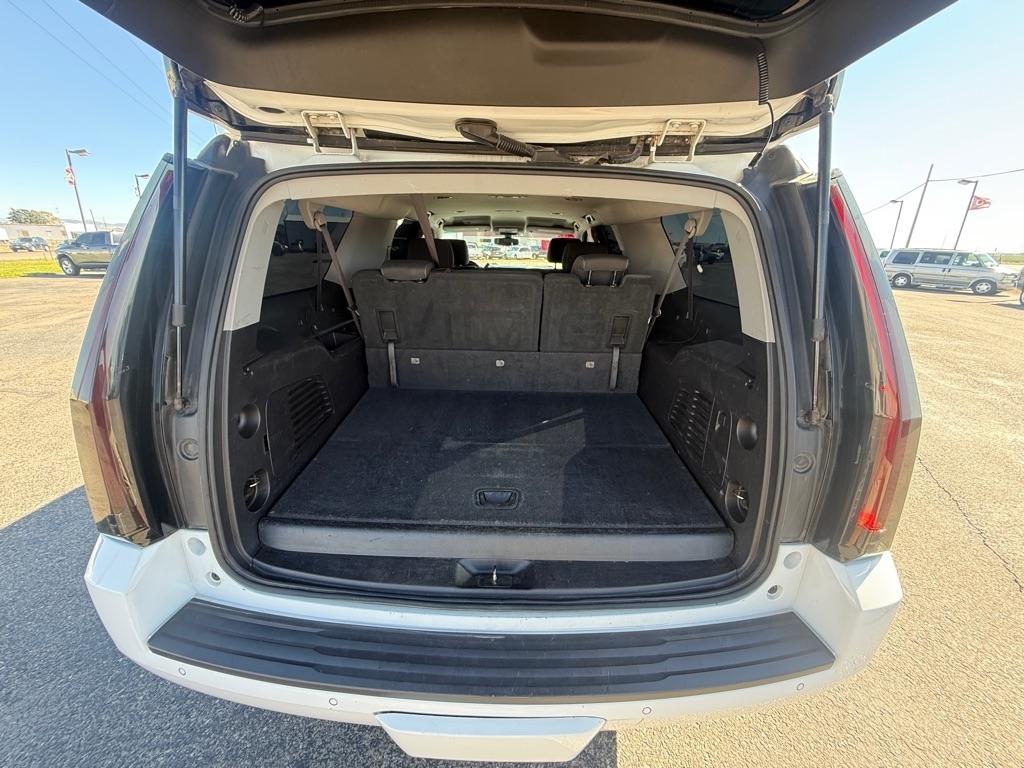 GMC Yukon XL SLE 1/2 Ton 4WD 2015