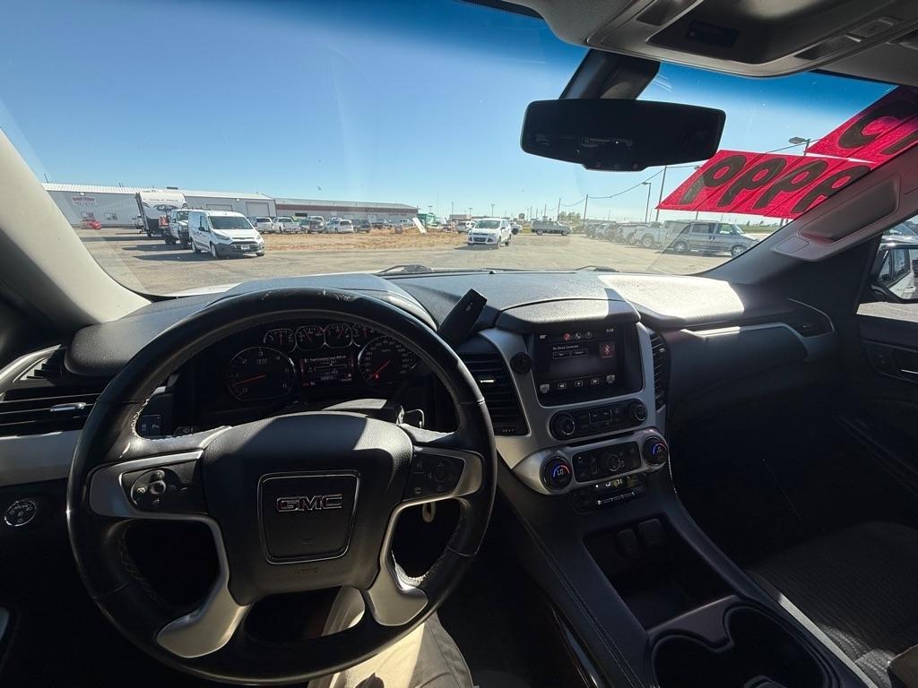 GMC Yukon XL SLE 1/2 Ton 4WD 2015