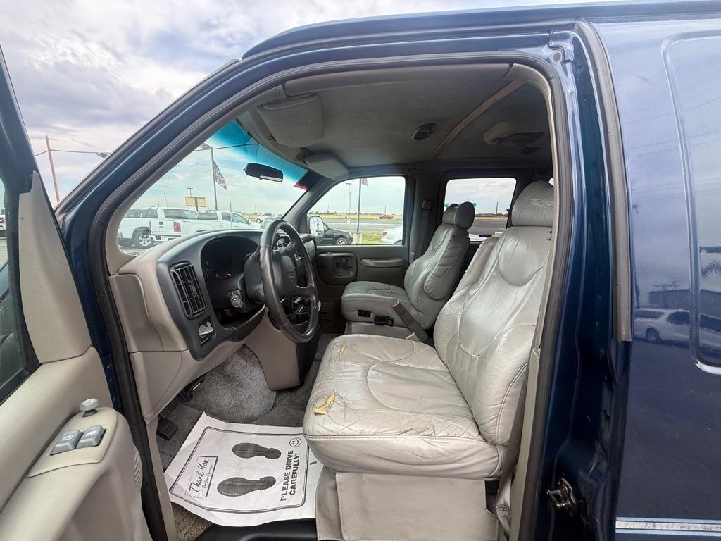 GMC Savana G1500 Cargo 2000