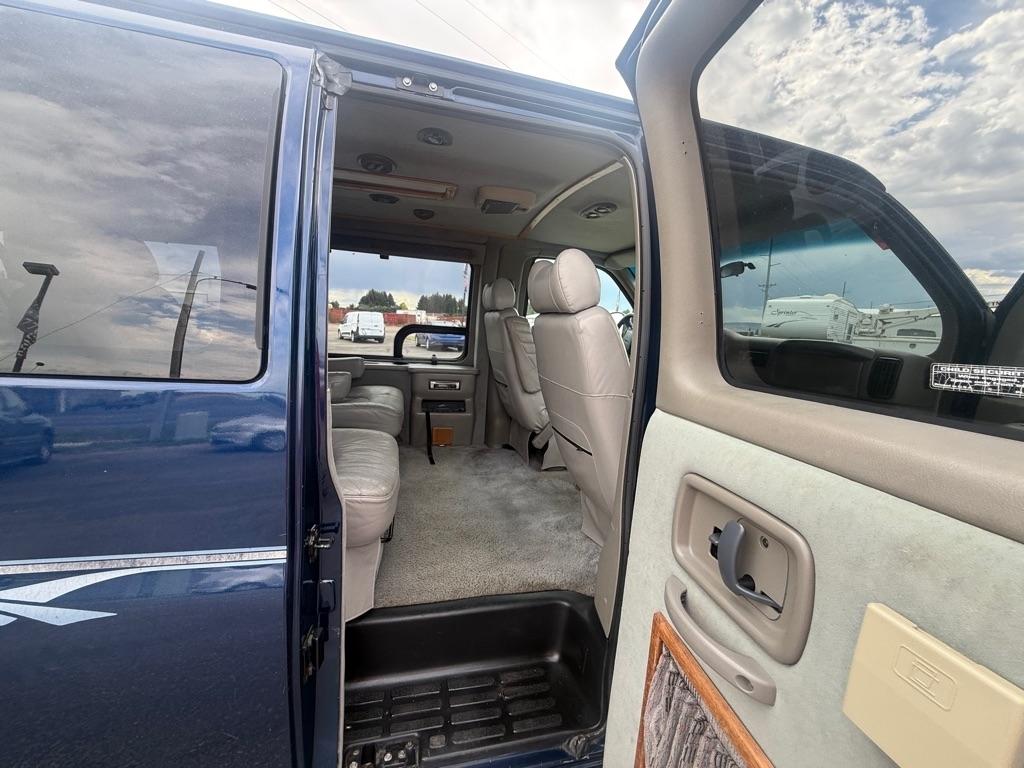 GMC Savana G1500 Cargo 2000