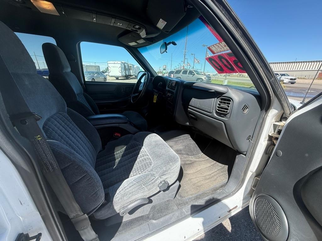 Chevrolet Blazer LS 4-Door 4WD 2000