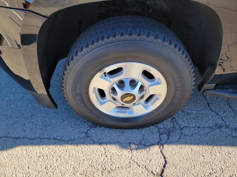 Chevrolet Suburban HD LS 4WD 2016