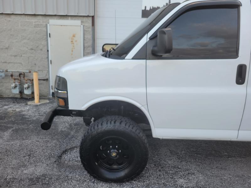 Chevrolet Express 1500 AWD Cargo 2011 Chevrolet Express 1500 AWD Cargo 2011