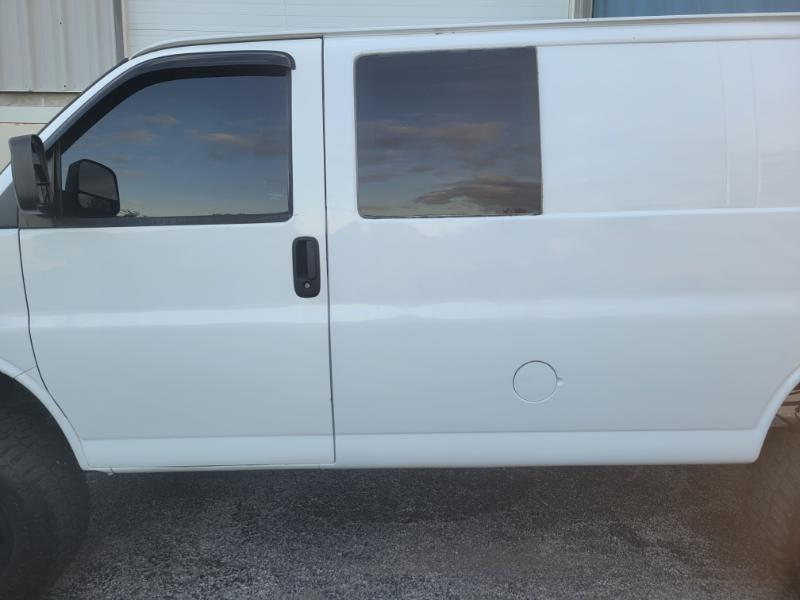 Chevrolet Express 1500 AWD Cargo 2011 Chevrolet Express 1500 AWD Cargo 2011