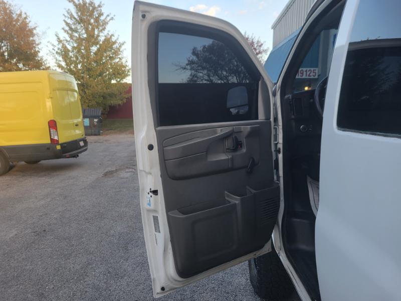 Chevrolet Express 1500 AWD Cargo 2011 Chevrolet Express 1500 AWD Cargo 2011