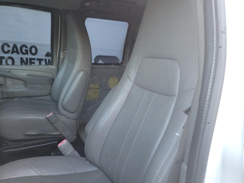 Chevrolet Express 1500 AWD Cargo 2011 Chevrolet Express 1500 AWD Cargo 2011