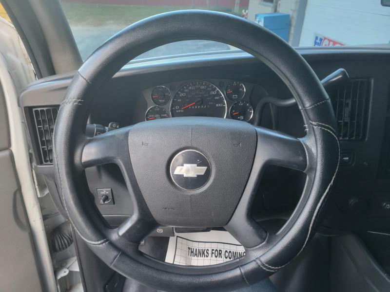 Chevrolet Express 1500 AWD Cargo 2011 Chevrolet Express 1500 AWD Cargo 2011